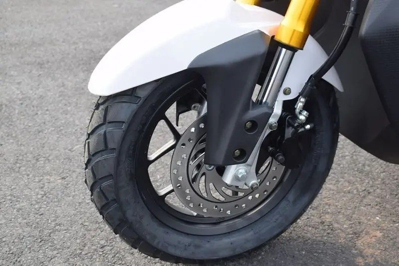 Electric Tricycle Review | Powerful 3-Wheel Electric Tricycle(1000W, 70V) 2 Electric Tricycle Review | Powerful 3-Wheel Electric Tricycle(1000W, 70V) - Image 2